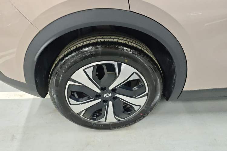 Used CHANGAN NEVO Q05 2026 Model 506 Max Exterior 5