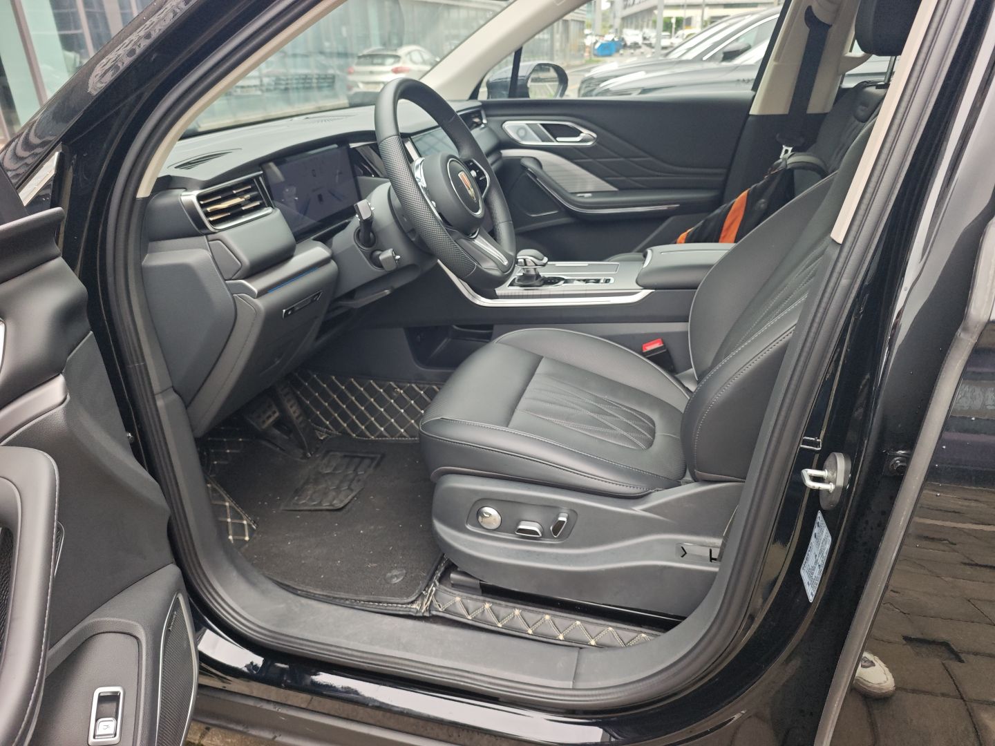 Переднее сиденье в автомобиле