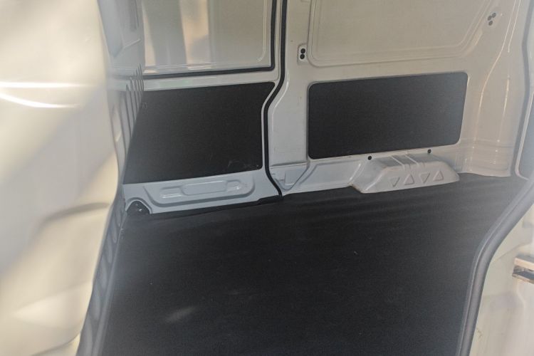 Used Jinbei Hiace X30 2023 1.5L Super-Enjoyment Van 2/5 Seats Non-Air-Conditioned Version SWC15M Left Rear Seat