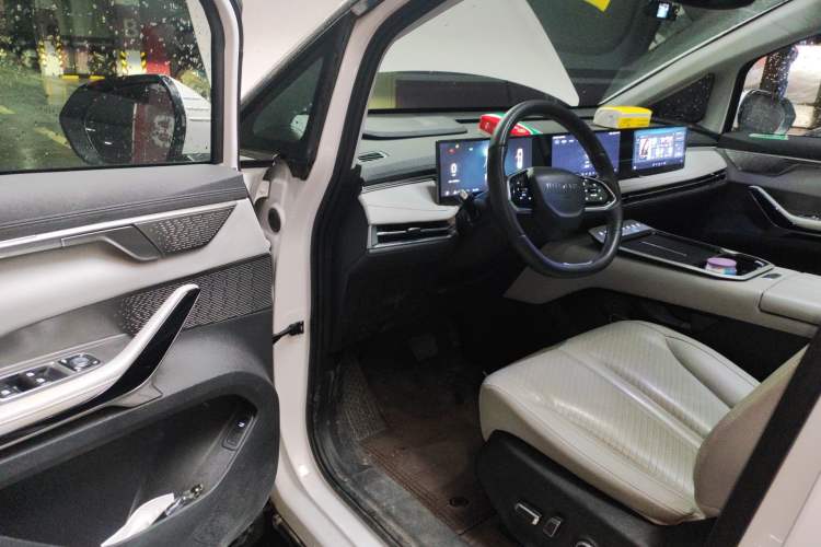 Used SAIC MAXUS G70 2024 2.0T Automatic Flagship Version 7 Seats