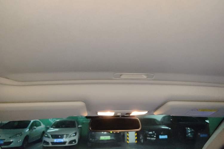 Used Mitsubishi Outlander 2018 2.4L 4x4 Luxury Edition 7-Seater
