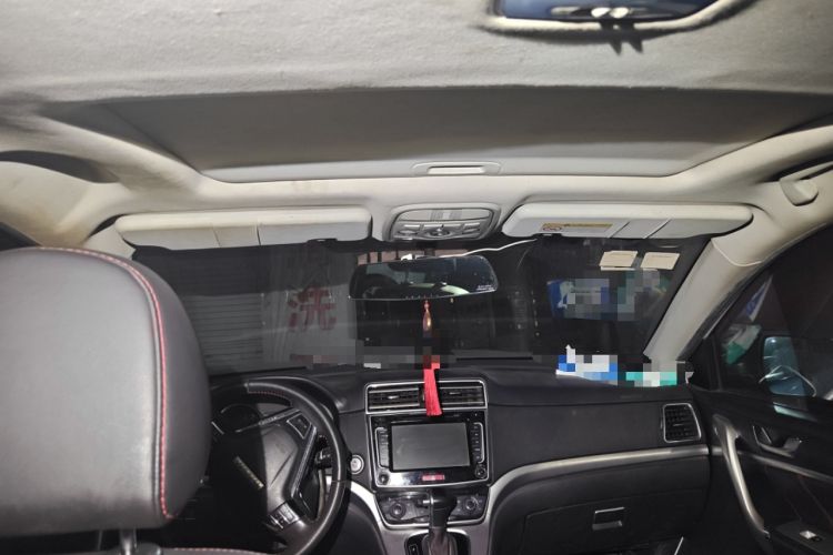 Used Haval M6 2017 1.5T Automatic Two-Wheel Drive Elite Model Headliner