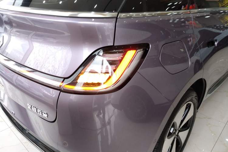 Used Baojun Cloud 2023 460 Max Exterior 3