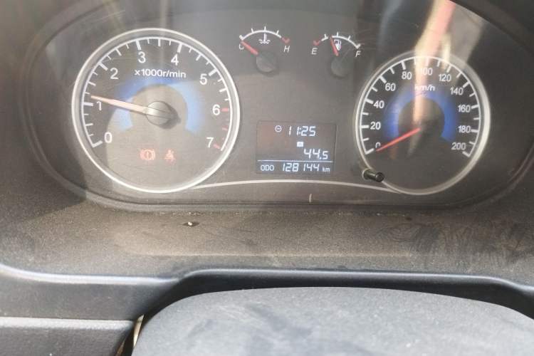 Used Dongfeng Fengon 330 2014 1.5L Manual Utility Version DK15 Odometer Close Up