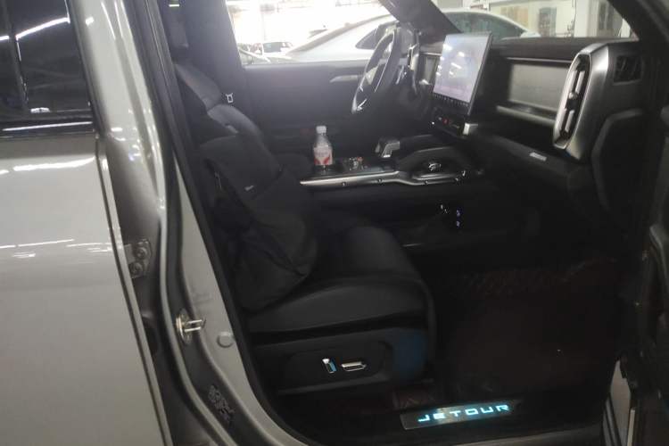 Used JETOUR Traveler 2023 2.0T All-Wheel Drive CrossPRO+
