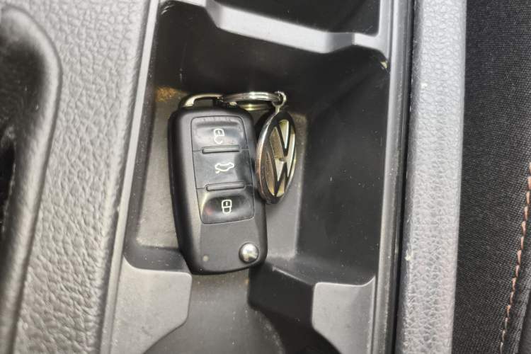 Used Volkswagen Sagitar 2015 230TSI Automatic Luxury Model
