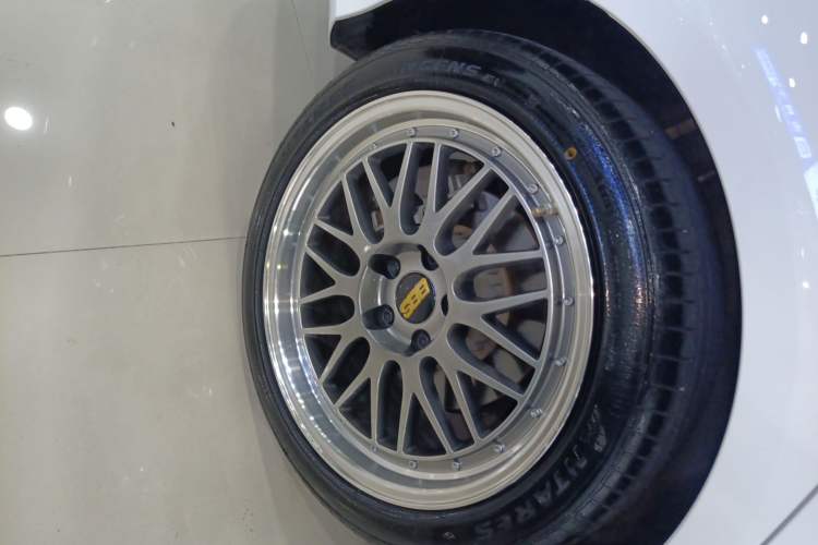 Used Mercedes-Benz C-Class 2021 C 200 L Fashion Edition Sport Version Right Rear Wheel Hub