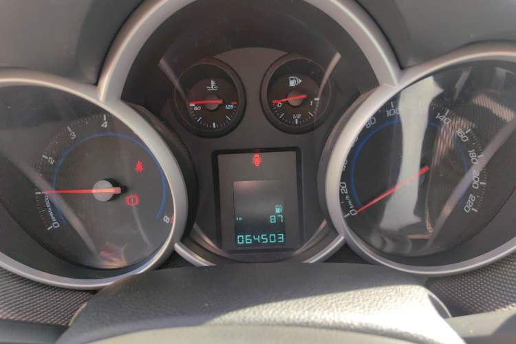 Used Chevrolet Cruze 2015 Hatchback 1.6L Manual Comfort Edition