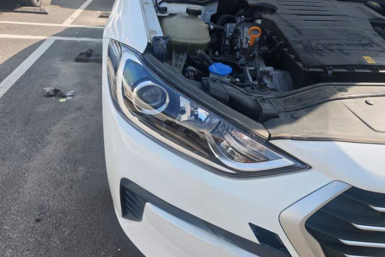 Used Hyundai Elantra PHEV 2019 1.6L PHS Comfort Edition Right Front Headlight