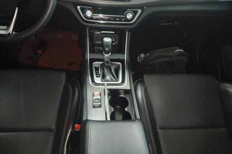 Used CHANGAN Ruicheng CC 2020 1.5T Automatic Xuanrui Model Gear Lever