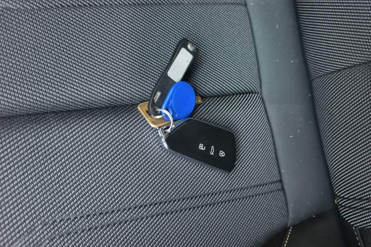 Used Volkswagen ID.UNYX 2025 Pure Model
