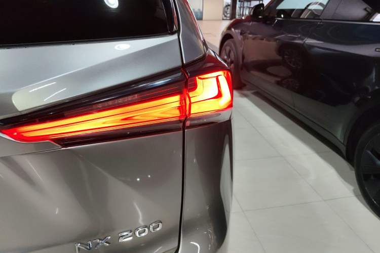 Used Lexus NX 2018 200 All-Wheel Drive Fēngshàng Version China V Standard