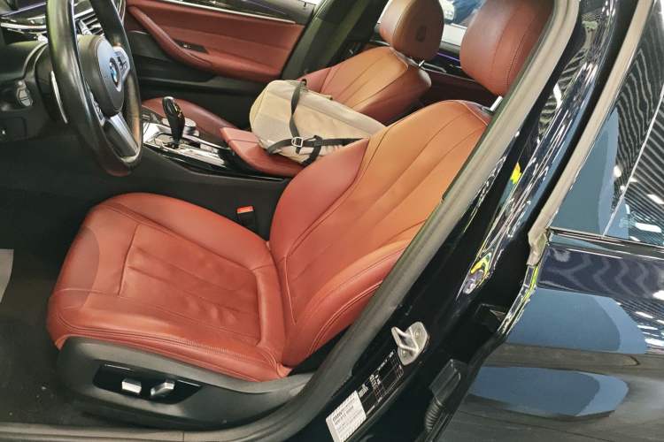 Used BMW 5 Series 2019 530Li Luxury Edition M Sport Package
