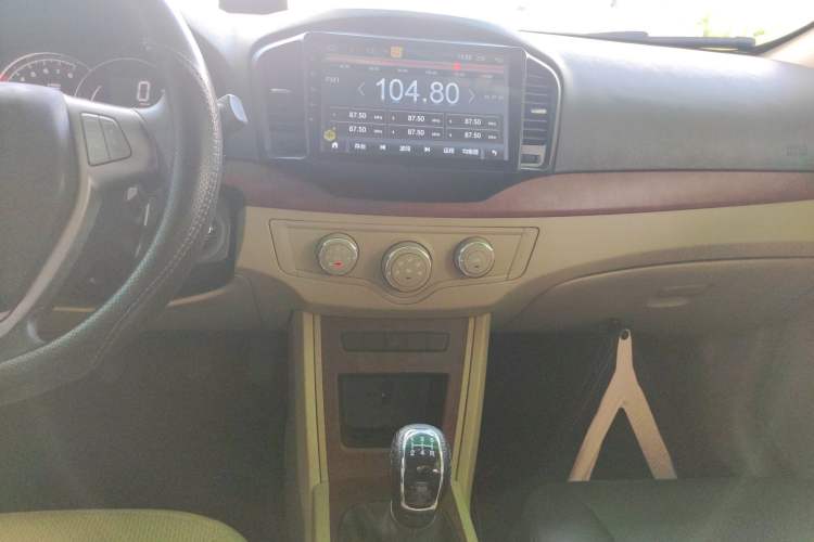 Used Roewe 350 2014 1.5L Manual Swift Edition
