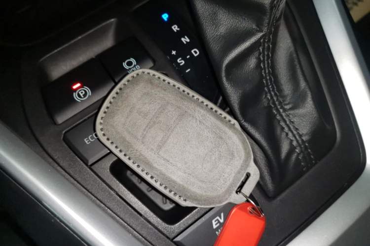 Used Toyota Wildlander 2023 Dual-Motor 2.5L E-CVT Two-Wheel Drive Luxury PLUS Edition