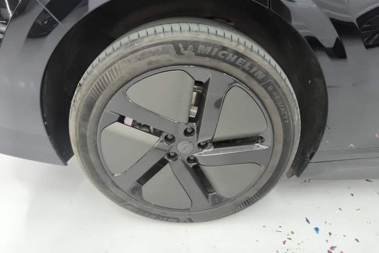 Used Li Auto i6 2025 Model Two-Wheel-Drive Standard Type
