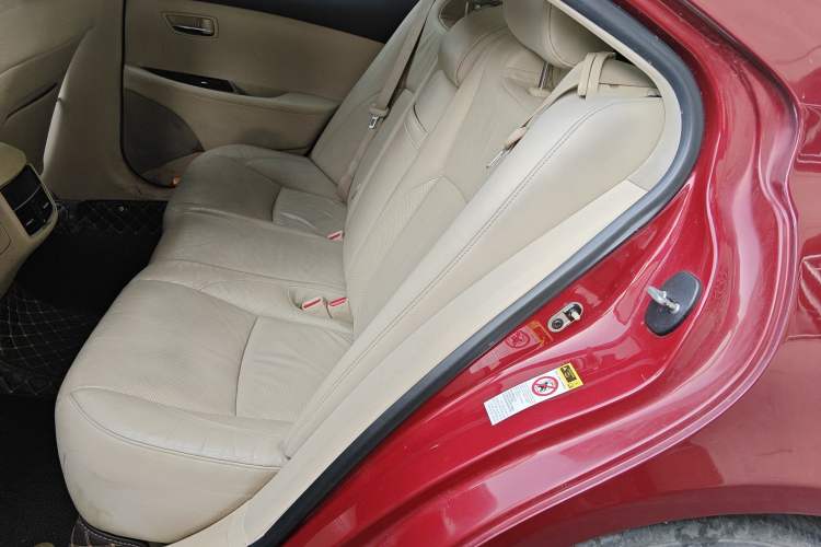 Used Lexus ES 2010 240 Luxury Edition Left Rear Seat