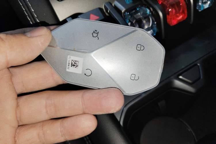 Used Formula Leopard Titanium 3 2025 501KM All-Wheel Drive Intelligent Driving Ultra Version