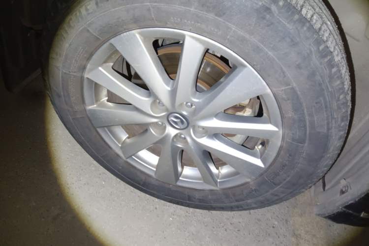 Used Mazda CX-5 2015 2.0L Automatic Two-Wheel Drive Urban Version
