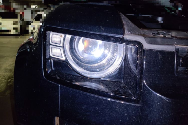 Used Land Rover Defender 2025 110 3.0T P400 X-Dynamic SE Right Front Headlight