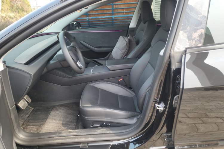 Used Tesla Model 3 2025 Long-Range All-Wheel-Drive Version