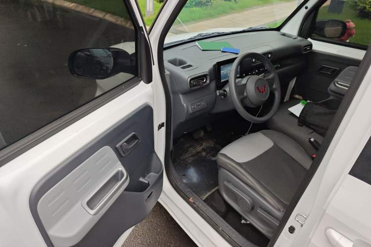 Used Wuling Zhiguang New Energy 2025 Model 305km Ambitious Edition
