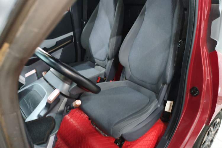 Used Baojun E200 2018 Intelligent Driving Edition Left Front Seat