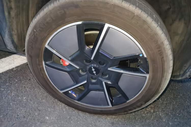 Used Formula Leopard Titanium 3 2025 501KM All-Wheel Drive Intelligent Driving Ultra Version