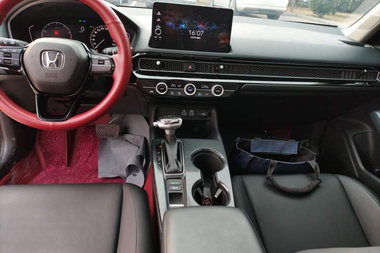 Used Honda Civic 2023 HATCHBACK 240TURBO CVT Zhiyue Edition Gear Lever