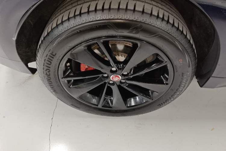 Used Jaguar F-PACE 2021 250 PS R-Dynamic SE
