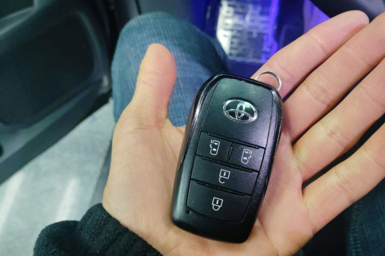 Used Toyota Sienna 2024 2.5L Hybrid Comfort Edition