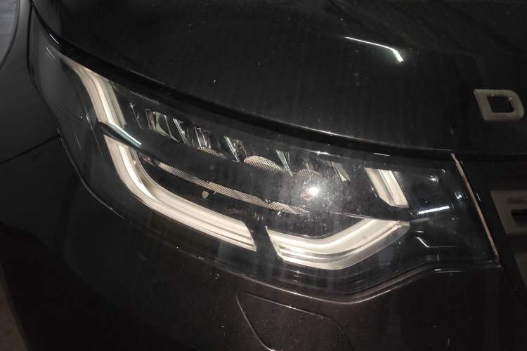 Used Land Rover Discovery 2017 3.0 SC V6 SE Right Front Headlight