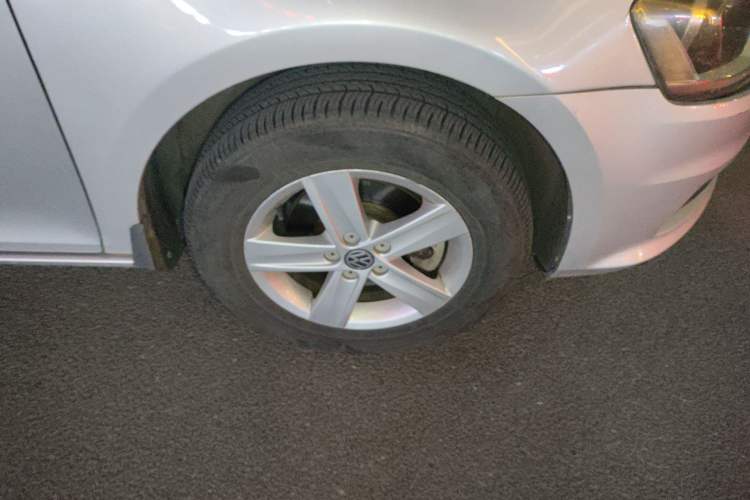 Used Volkswagen Bora 2014 1.6L Manual Fashion Edition
