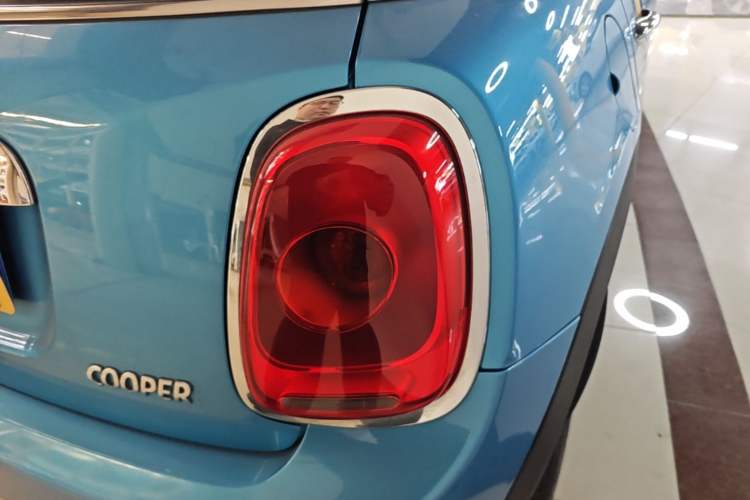 Used MINI 2015 1.5T COOPER Fun Five-Door Edition
