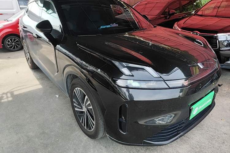 Used Lynk & Co 08 EM-P 2023 120km Long-Range Halo