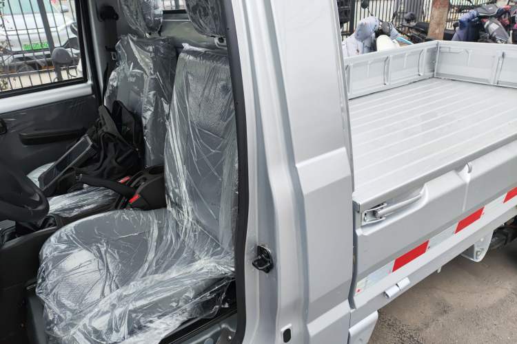 Used Wuling Rongguang Small Truck 2023 1.5L Single-Row LAR