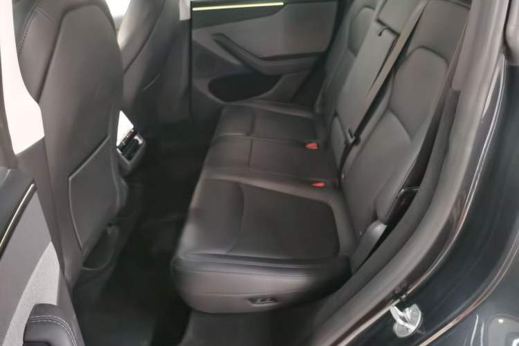 Used Tesla Model Y 2025 Rear-Wheel-Drive Version
