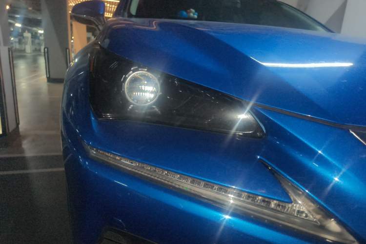 Used Lexus NX 2018 200 Front-Wheel-Drive X-Trail Version China V Standard Right Front Headlight