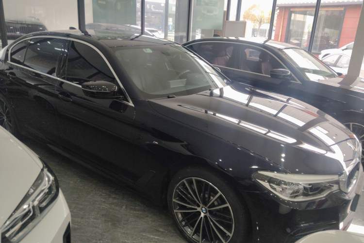Used BMW 5 Series 2019 Restyled 530Li Luxury Edition M Sport Package
