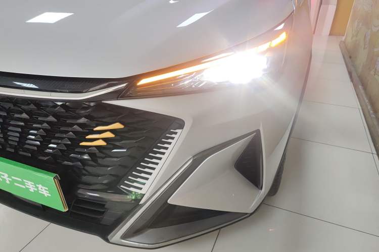 Used CHANGAN OSHAN X5 PLUS 2023 1.5T DCT Pioneer Edition Left Front Headlight