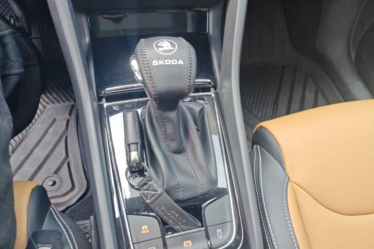 Used Skoda Kodiaq GT 2019 TSI330 Two-Wheel-Drive Luxury Edition China V Standard Gear Lever