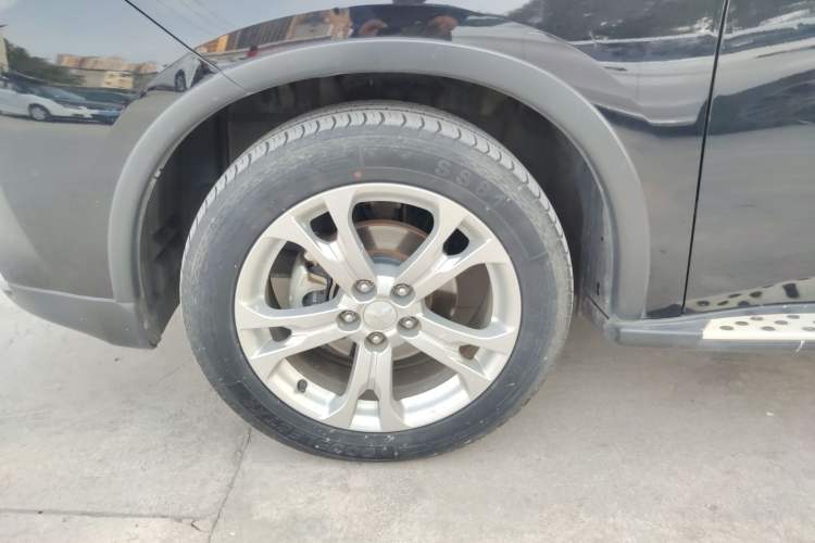 Used Mitsubishi Outlander 2014 2.4L 4x4 Deluxe Value Edition 7 Seats
