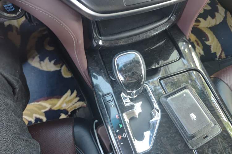 Used Toyota Crown 2018 2.0T Sport Edition Gear Lever