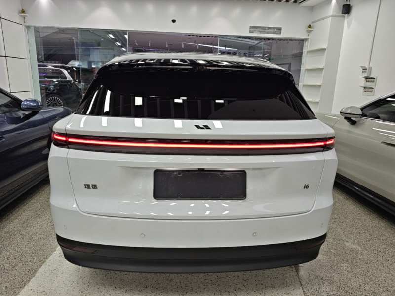 Used Li Auto i6 2025 Model Two-Wheel-Drive Standard Type — 5