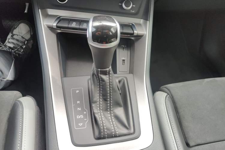 Used Audi Q3 2021 35 TFSI Fashion Dynamic Model