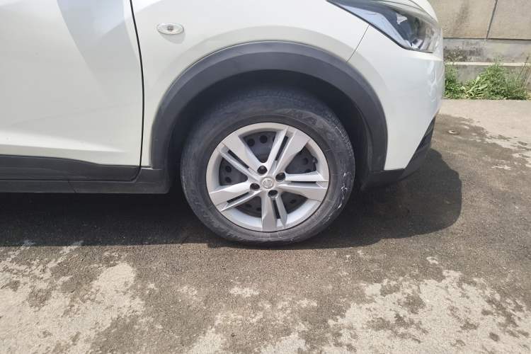 Used Nissan Kicks 2020 1.5L XE Manual Cool Edition Right Front Wheel Hub