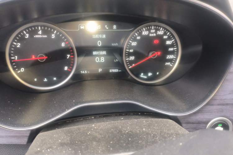 Used Baojun 730 2017 1.5T DCT Flagship Model 7 Seats China V Emission Standard Odometer Close Up