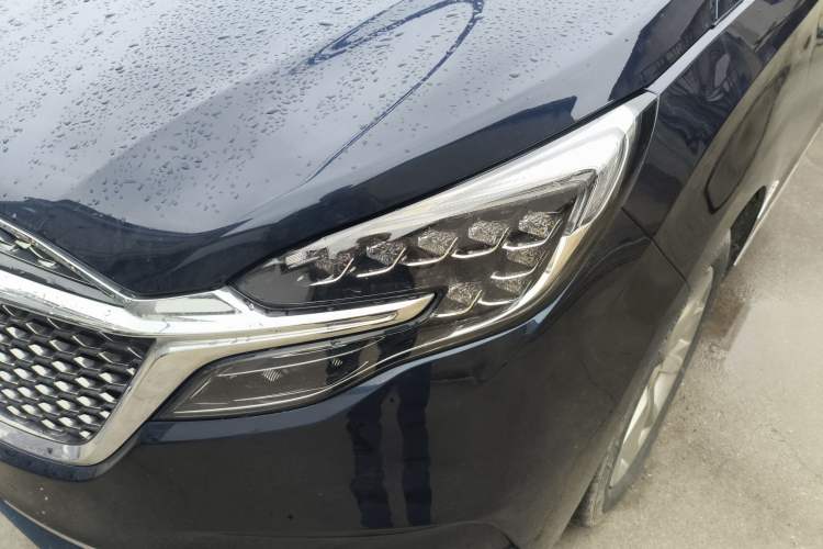 Used Buick GL8 2022 Avenir Avia Four-Seat Prestige Edition Left Front Headlight