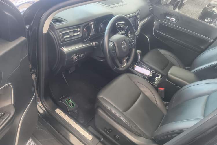 Used Jeep Grand Commander 2018 2.0T Four-Wheel Drive Enjoyment Edition China VI