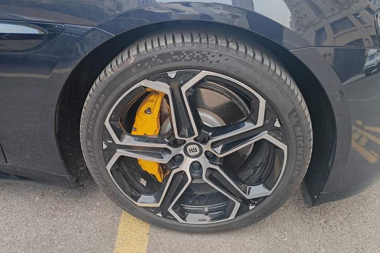 Used Xiaomi Auto SU7 2024 Four-Wheel Drive Ultra-Long Range Advanced Intelligent Driving Max Edition